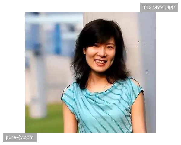 杜丽家里那个奢侈小院子，平时赛场上那么拼，人家周末简直像皇家乐福逛街一样自在